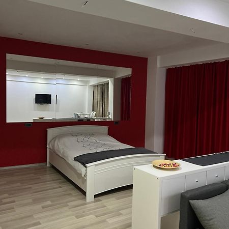 Aparthotel Jolie Galaţi Extérieur photo