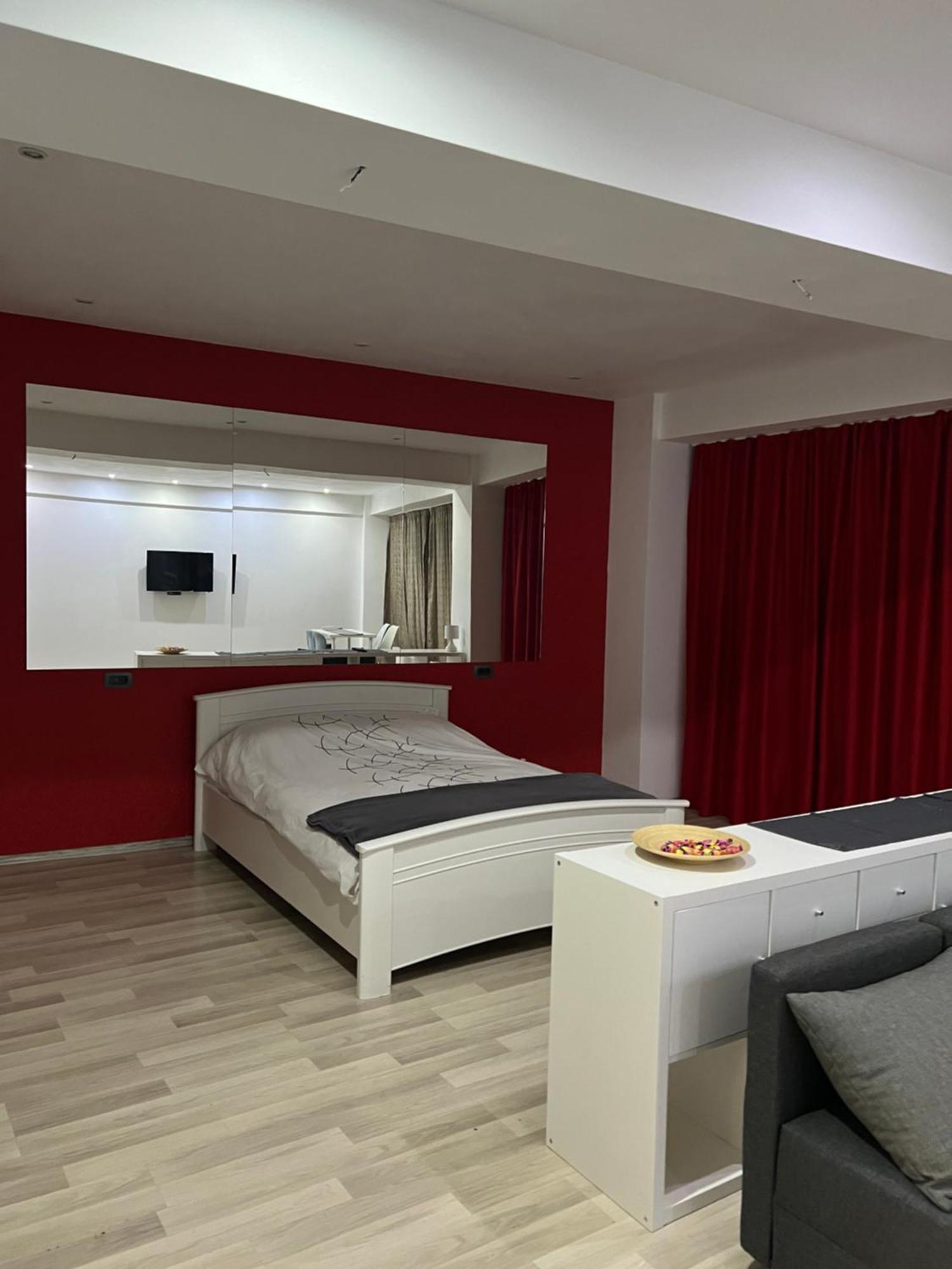 Aparthotel Jolie Galaţi Extérieur photo